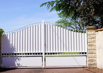 Portail en acier à Lambesc